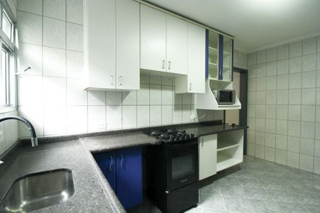 Casa à venda com 163m², 2 quartos e 2 vagas Casa à venda com 163m², 2 quartos e 2 vagasCozinha