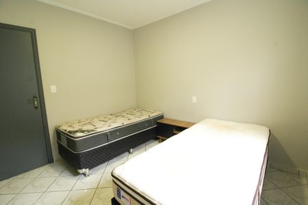 Casa à venda com 163m², 2 quartos e 2 vagas Casa à venda com 163m², 2 quartos e 2 vagasQuarto