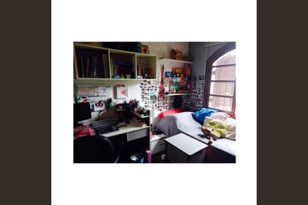 Casa à venda com 181m², 3 quartos e sem vaga