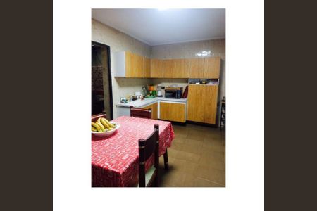 Casa à venda com 181m², 3 quartos e sem vaga