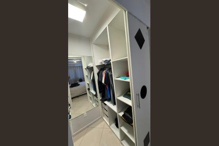 Apartamento para alugar com 99m², 3 quartos e 1 vaga Apartamento para alugar com 99m², 3 quartos e 1 vagaCloset