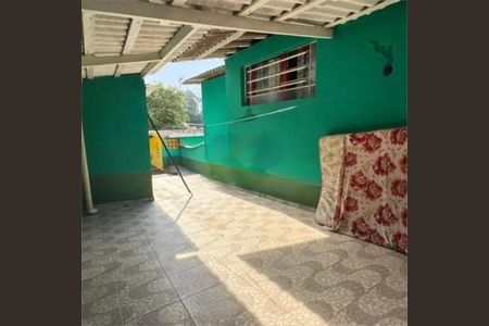 Casa à venda com 4 quartos, 434m² em Parque Maria Domitila, São Paulo