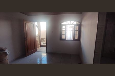 Casa para alugar com 2 quartos, 56m² em Marechal Hermes, Rio de Janeiro