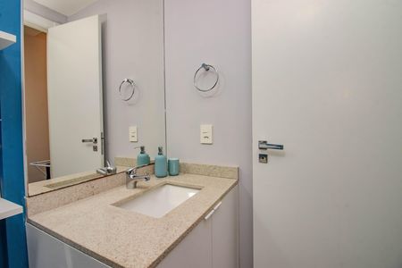 Apartamento à venda com 65m², 2 quartos e 1 vaga Apartamento à venda com 65m², 2 quartos e 1 vagaBanheiro Social