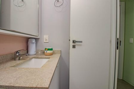 Apartamento à venda com 65m², 2 quartos e 1 vaga Apartamento à venda com 65m², 2 quartos e 1 vagaBanheiro da Suíte