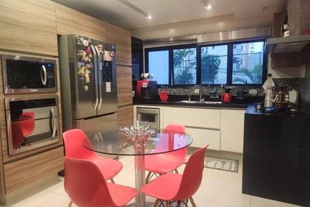 Apartamento à venda com 162m², 3 quartos e 4 vagas