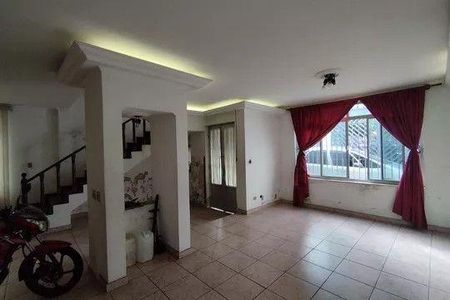 Casa à venda com 7 quartos, 310m² em Liberdade, São Paulo