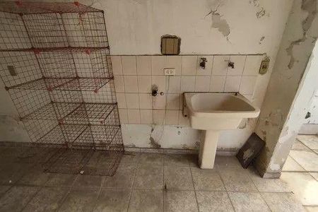 Casa à venda com 7 quartos, 310m² em Liberdade, São Paulo