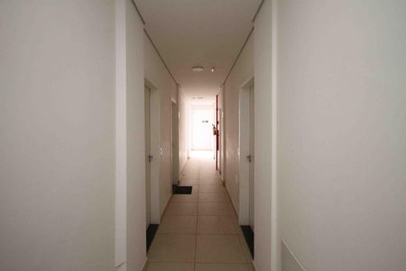 Studio para alugar com 30m², 1 quarto e sem vaga Studio para alugar com 30m², 1 quarto e sem vagaCorredor