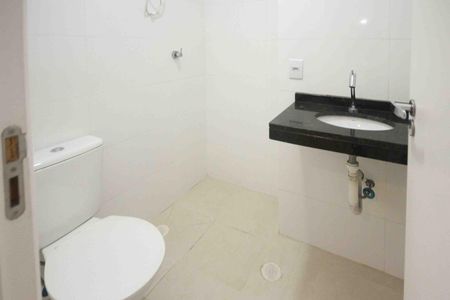 Studio para alugar com 30m², 1 quarto e sem vaga Studio para alugar com 30m², 1 quarto e sem vagaBanheiro