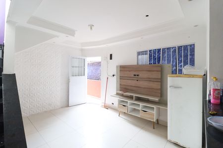 Casa para alugar com 3 quartos, 50m² em Vila Fidalgo, São Paulo