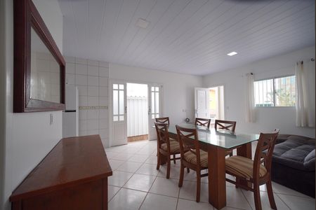 Sala de casa para alugar com 3 quartos, 70m² em Ingleses do Rio Vermelho, Florianópolis