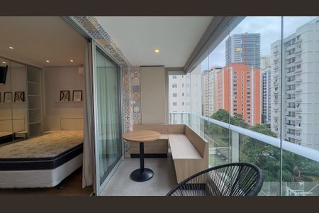 Sacada de kitnet/studio para alugar com 1 quarto, 38m² em Brooklin, São Paulo