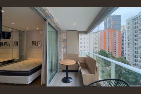Sacada de kitnet/studio para alugar com 1 quarto, 38m² em Brooklin, São Paulo