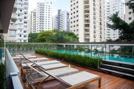 Studio para alugar com 38m², 1 quarto e 1 vaga Studio para alugar com 38m², 1 quarto e 1 vagaPiscina
