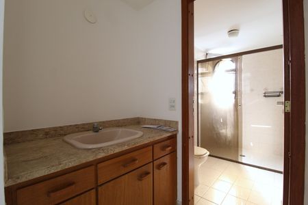 Apartamento à venda com 57m², 1 quarto e 1 vagaBanheiro