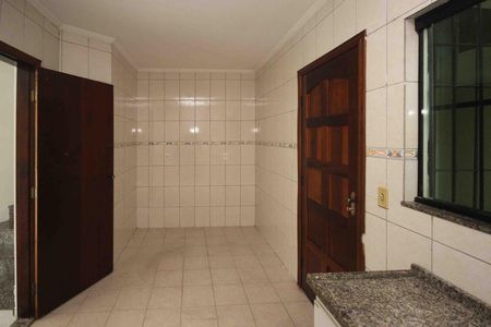 Casa para alugar com 70m², 2 quartos e 3 vagas Casa para alugar com 70m², 2 quartos e 3 vagasCozinha