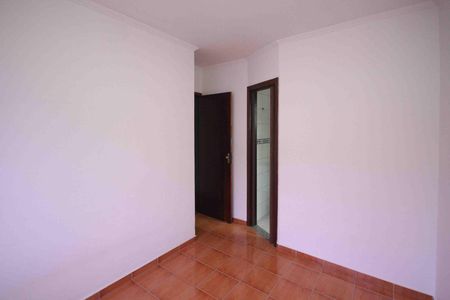 Casa para alugar com 70m², 2 quartos e 3 vagas Casa para alugar com 70m², 2 quartos e 3 vagasSuite