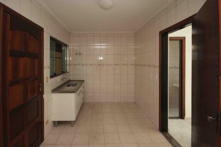 Casa para alugar com 70m², 2 quartos e 3 vagas Casa para alugar com 70m², 2 quartos e 3 vagasCozinha
