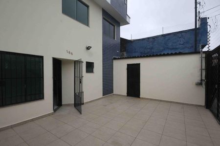 Casa para alugar com 70m², 2 quartos e 3 vagas Casa para alugar com 70m², 2 quartos e 3 vagasGaragem