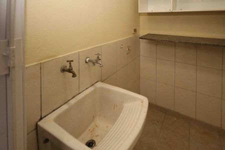 Casa para alugar com 70m², 2 quartos e 3 vagas Casa para alugar com 70m², 2 quartos e 3 vagasÁrea de Serviço