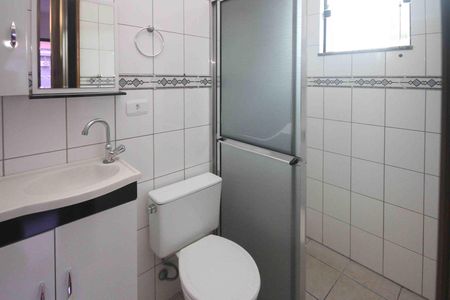 Casa para alugar com 70m², 2 quartos e 3 vagas Casa para alugar com 70m², 2 quartos e 3 vagasBanheiro da Suite