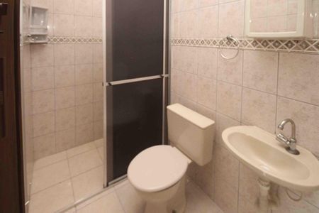Casa para alugar com 70m², 2 quartos e 3 vagas Casa para alugar com 70m², 2 quartos e 3 vagasBanheiro