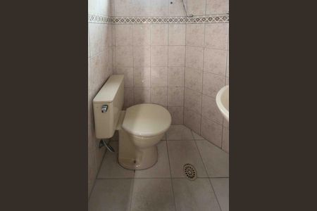Casa para alugar com 70m², 2 quartos e 3 vagas Casa para alugar com 70m², 2 quartos e 3 vagasLavabo
