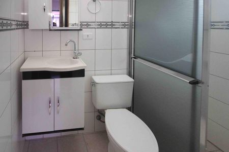 Casa para alugar com 70m², 2 quartos e 3 vagas Casa para alugar com 70m², 2 quartos e 3 vagasBanheiro da Suite