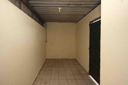 Casa para alugar com 70m², 2 quartos e 3 vagas Casa para alugar com 70m², 2 quartos e 3 vagasÁrea de Serviço
