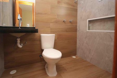 Casa para alugar com 116m², 3 quartos e 4 vagasBanheiro da Suite 02
