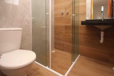 Casa para alugar com 116m², 3 quartos e 4 vagasBanheiro da suite 03