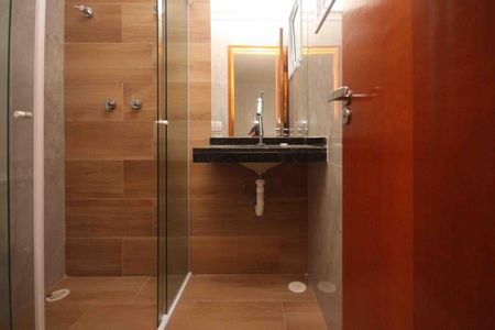 Casa para alugar com 116m², 3 quartos e 4 vagasBanheiro da suite 03