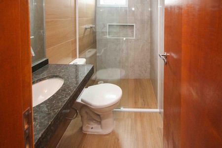 Casa para alugar com 116m², 3 quartos e 4 vagasBanheiro da Suite