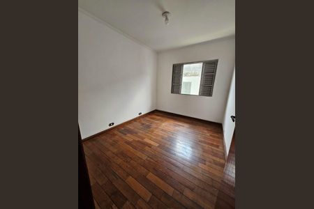 Casa à venda com 130m², 3 quartos e 4 vagas Casa à venda com 130m², 3 quartos e 4 vagasQuarto 2