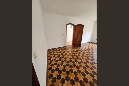 Casa à venda com 130m², 3 quartos e 4 vagas Casa à venda com 130m², 3 quartos e 4 vagasSala
