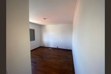 Casa à venda com 130m², 3 quartos e 4 vagas Casa à venda com 130m², 3 quartos e 4 vagasQuarto