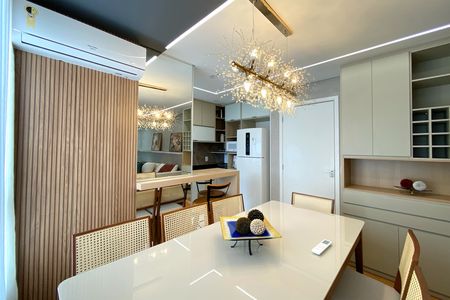 Apartamento à venda com 54m², 2 quartos e 2 vagasSala de jantar