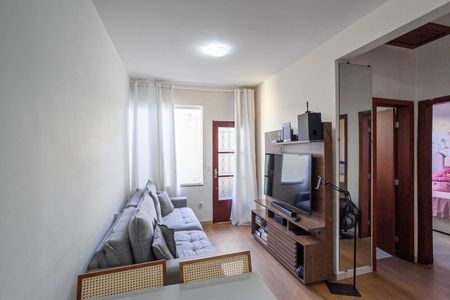 Sala de casa de condomínio à venda com 2 quartos, 58m² em Nacional, Contagem