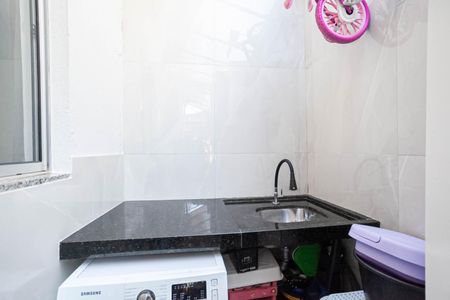 Área de serviço de casa de condomínio à venda com 2 quartos, 58m² em Nacional, Contagem