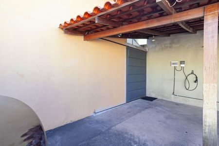 Garagem de casa de condomínio à venda com 2 quartos, 58m² em Nacional, Contagem