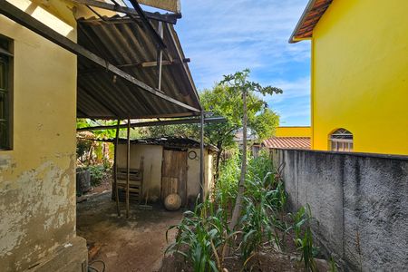 Casa à venda com 64m², 2 quartos e 1 vaga