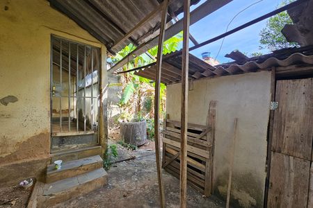 Casa à venda com 64m², 2 quartos e 1 vaga
