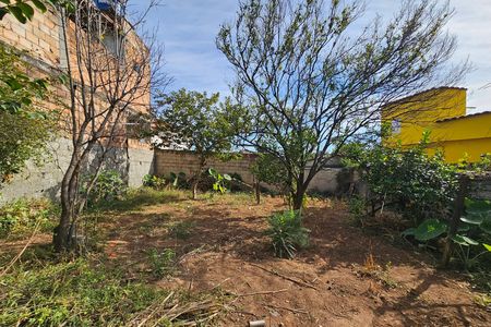 Casa à venda com 64m², 2 quartos e 1 vaga