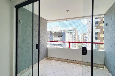 Apartamento para alugar com 126m², 3 quartos e 2 vagas Apartamento para alugar com 126m², 3 quartos e 2 vagasVaranda