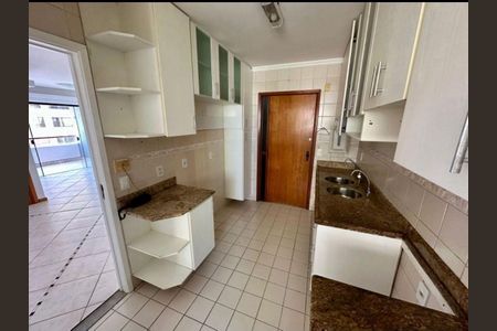 Apartamento para alugar com 126m², 3 quartos e 2 vagas Apartamento para alugar com 126m², 3 quartos e 2 vagasCozinha