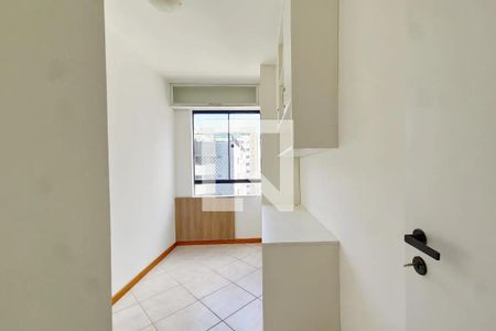 Apartamento para alugar com 126m², 3 quartos e 2 vagas Apartamento para alugar com 126m², 3 quartos e 2 vagasQuarto