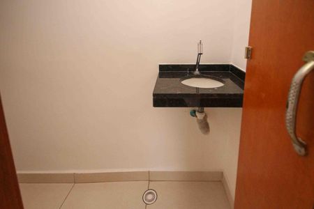Casa para alugar com 68m², 2 quartos e 2 vagas Casa para alugar com 68m², 2 quartos e 2 vagasLavabo