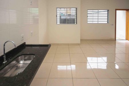 Casa para alugar com 68m², 2 quartos e 2 vagas Casa para alugar com 68m², 2 quartos e 2 vagasCozinha