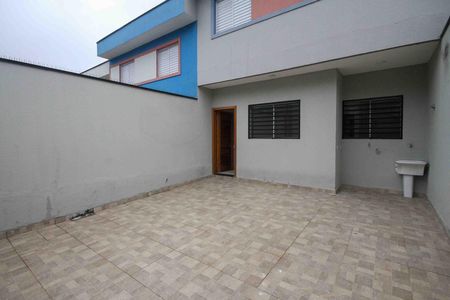 Casa para alugar com 68m², 2 quartos e 2 vagas Casa para alugar com 68m², 2 quartos e 2 vagasGaragem